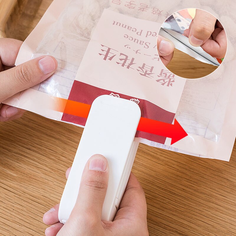 Kitchen Gadgets Store - Mini Plastic Bag Sealer Portable Clip